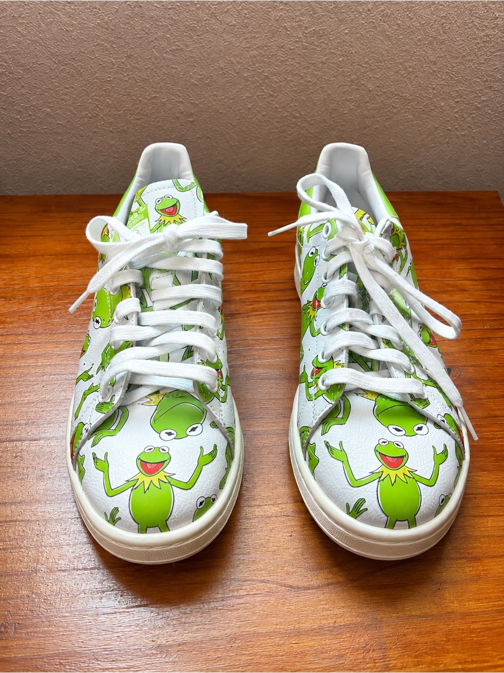 Adidas Stan Smith x Disney Kermit the Frog Sneakers – Size 8 Men’s/ 9 Women’s